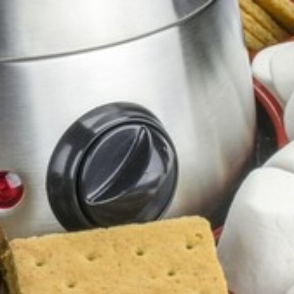 Brentwood Indoor Smores Maker - 4 Stackable Trays, Stainless Steel, Easy clean - Picture 3 of 3